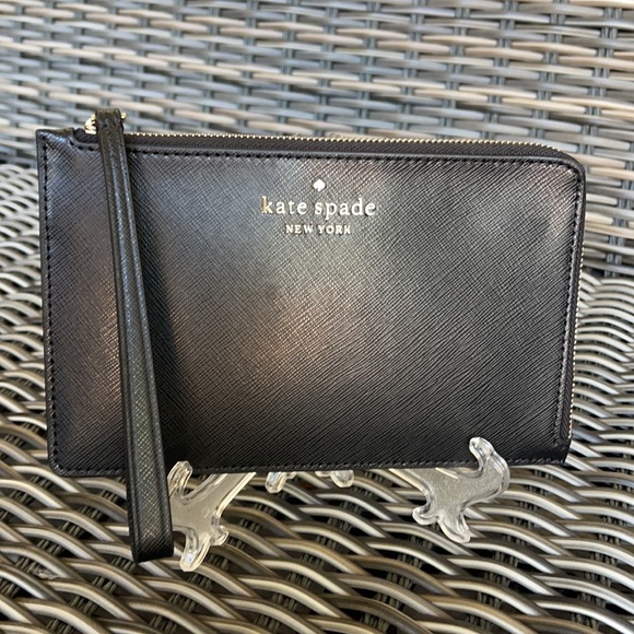 Kate Spade medium Lzip wristlet - Picture 16 of 16